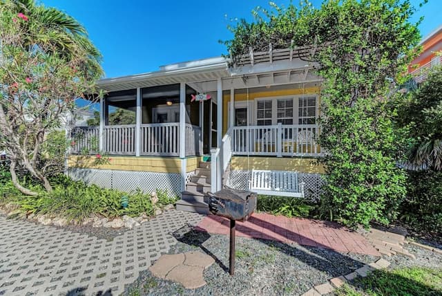 Tradewinds 2 Bedroom Gulf Drive Villa