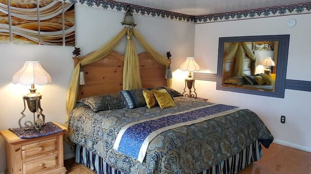Superior Room, 1 King Bed