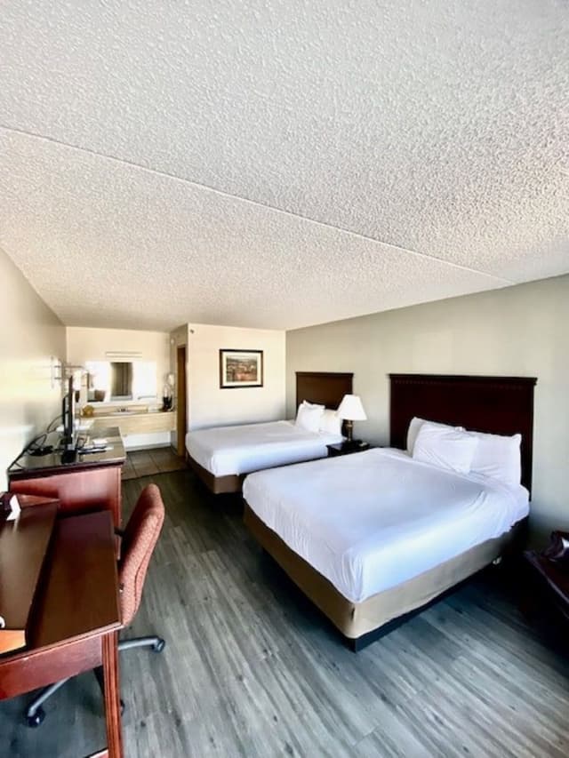 Standard Room, 2 Queen Beds, Non Smoking