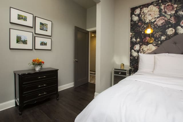 Room, 1 King Bed (Wolcott)