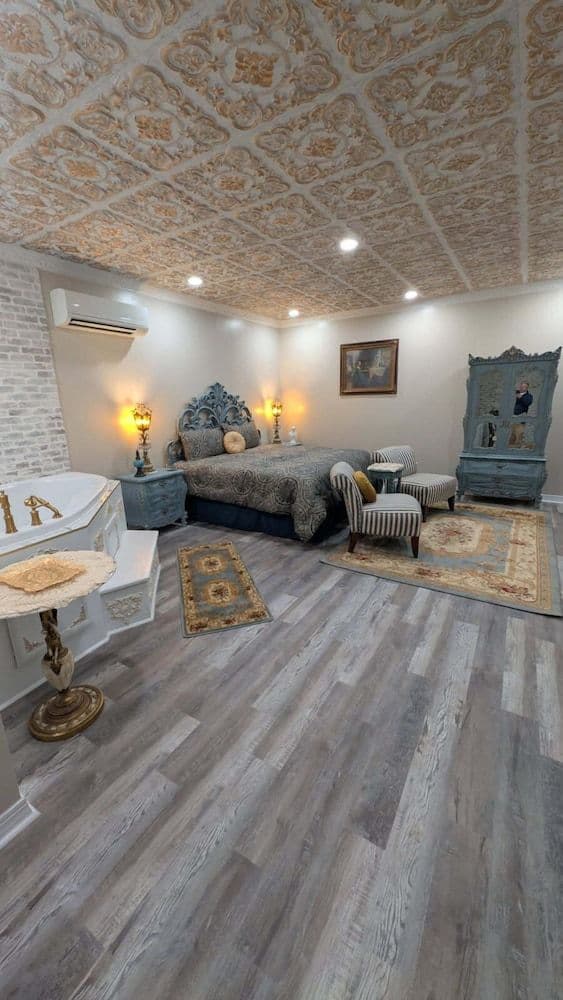 Deluxe Room, 1 King Bed