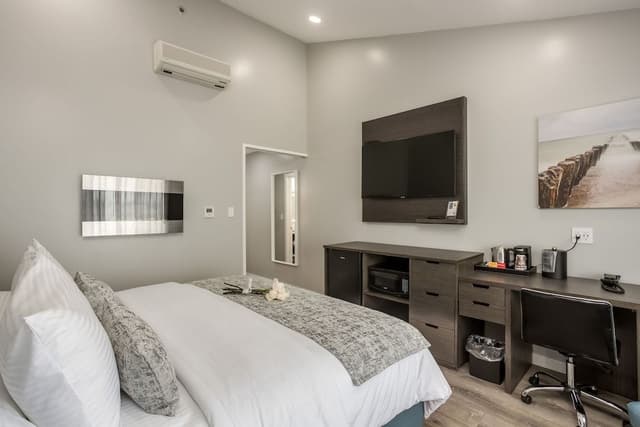 Deluxe Room, 1 King Bed