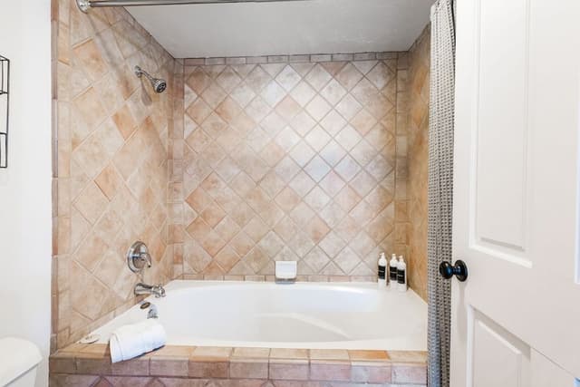 2-Bedroom Condominium with Spa #209