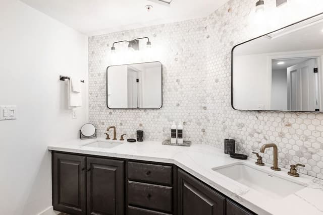 2-Bedroom Condominium with Spa #209