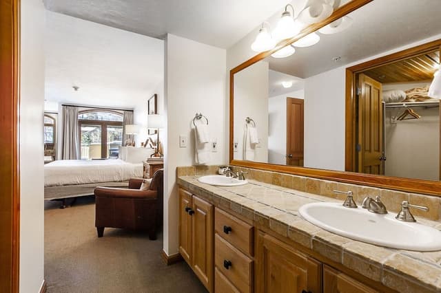 1-Bedroom Condominium with Spa #202