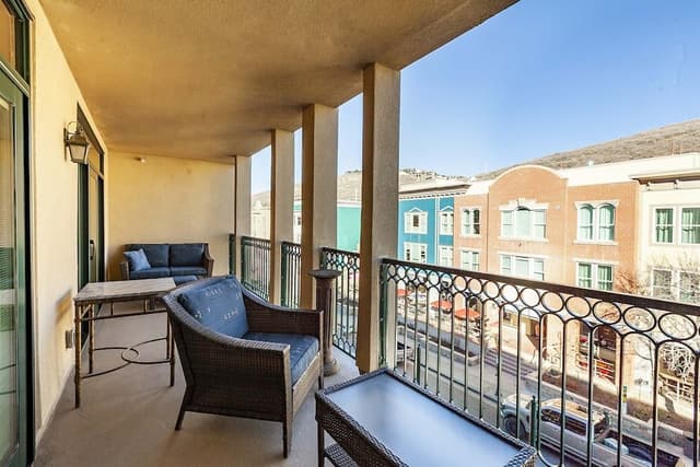2-Bedroom Condominium with Spa #210