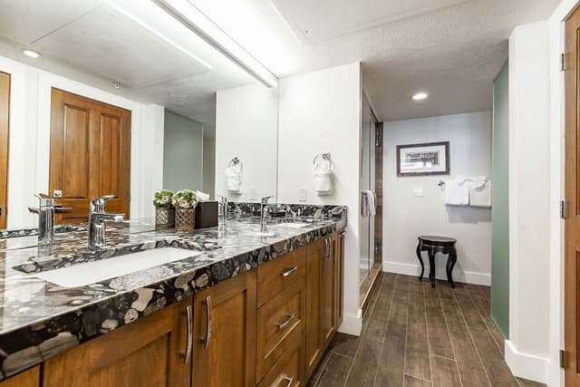 2-Bedroom Condominium with Spa #210
