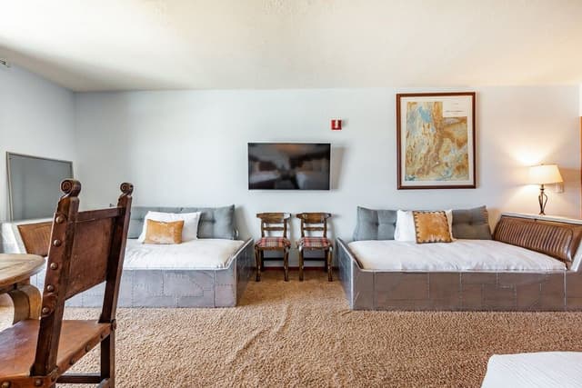 3-Bedroom Condominium with Spa #212