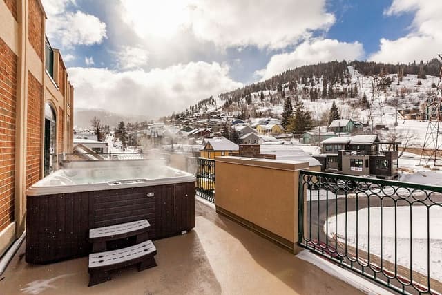 2-Bedroom Condominium with Spa #203