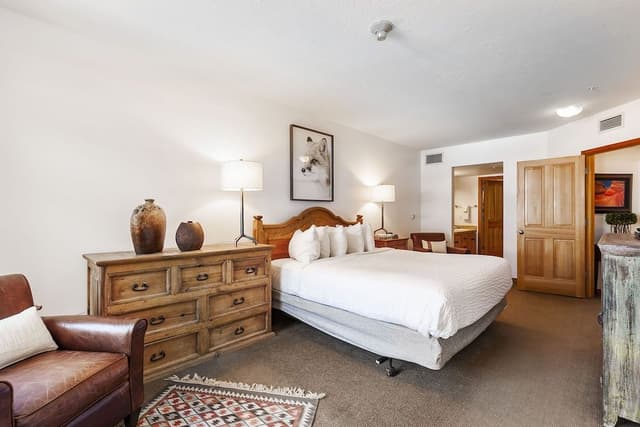 1-Bedroom Condominium with Spa #202