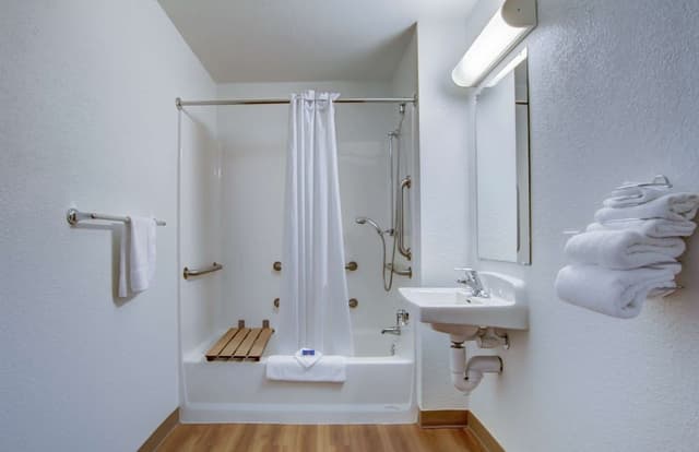 Standard Room, 1 Double Bed, Accessible, Non Smoking