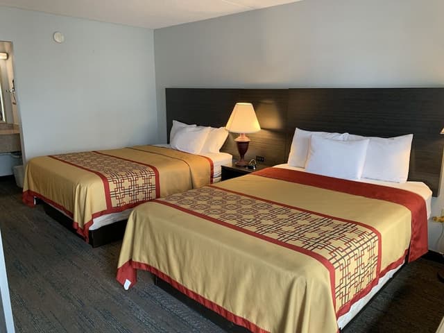 Standard Room, 2 Queen Beds, Non Smoking