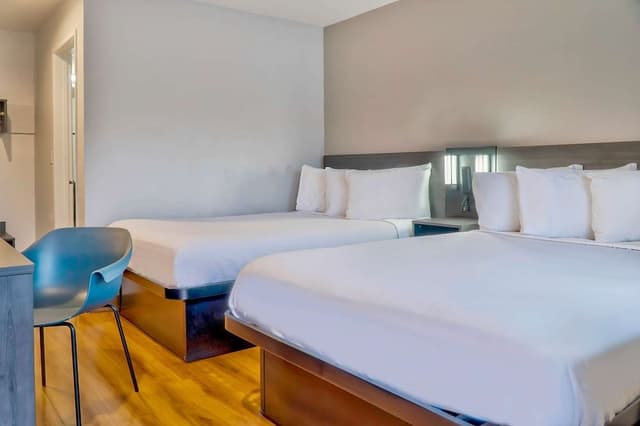 Deluxe Room, 2 Double Beds, Non Smoking, Refrigerator