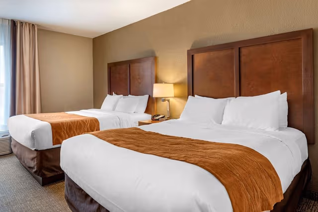 2 Queen Beds, 2 Room Suite