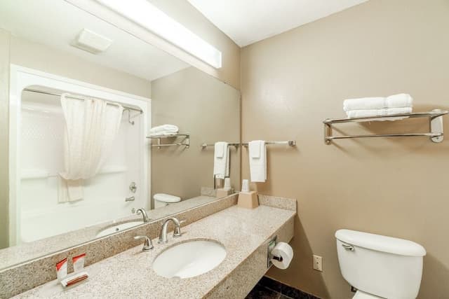 Room, 2 Queen Beds, Non Smoking (Accessible)