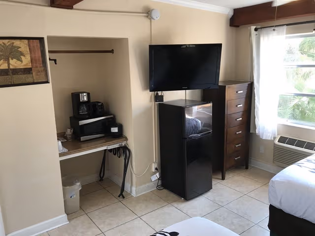Room, 2 Double Beds, Microwave and Refrigerator, Courtyard view, 2nd Floor