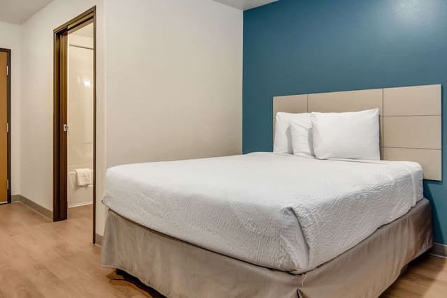 Suite, 1 Queen Bed, Non Smoking