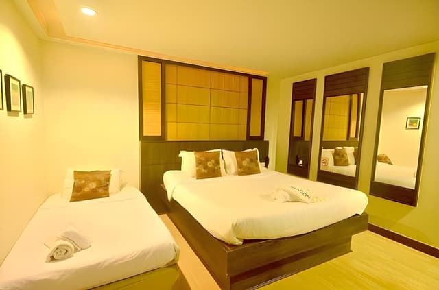 Triple Room
