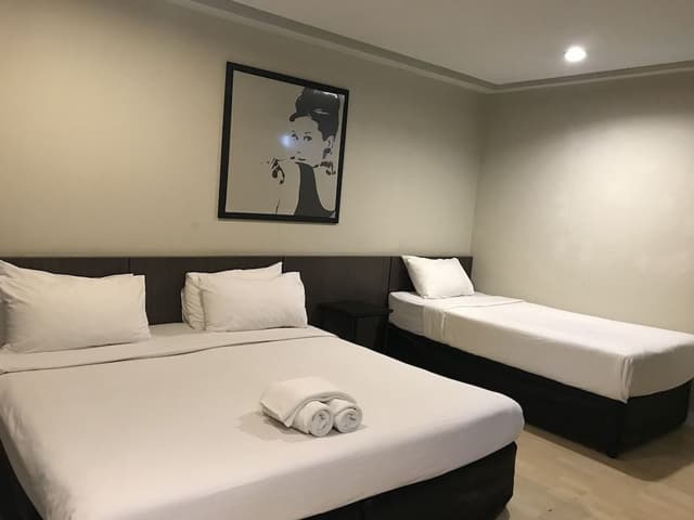 Deluxe Triple Room