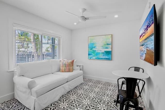 1 Bedroom King Suite