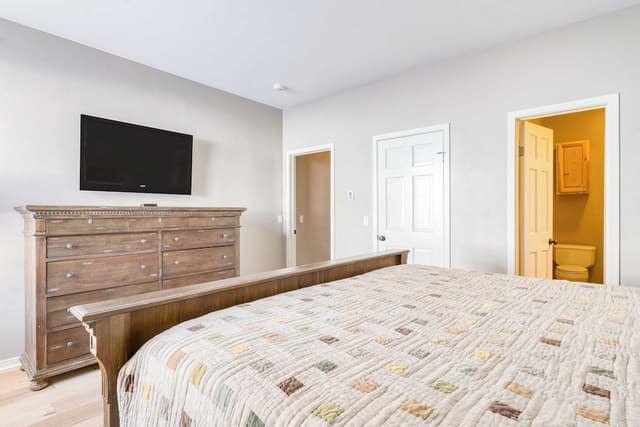 House (2 Bedrooms)