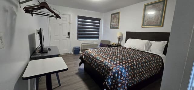 Standard Room, 1 Queen Bed, Non Smoking