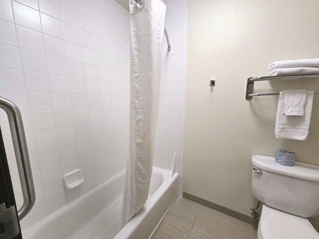 Deluxe Suite, 2 Queen Beds, Air conditioning