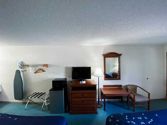 Deluxe Room, 2 Queen Beds, Mobility Accessible, Ground Floor