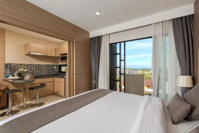 Grand Deluxe Room