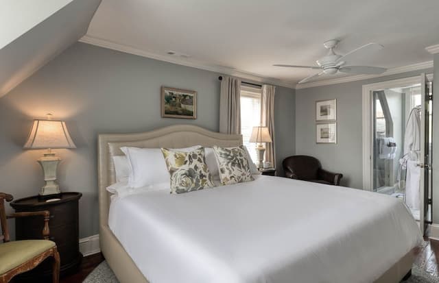 Premium Single Room, City View