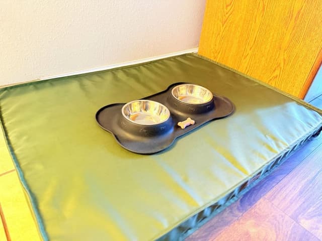2 beds pet friendly just dogs, additional charges