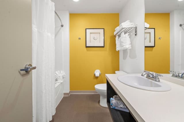 King Suite, 1 Bedroom with River View