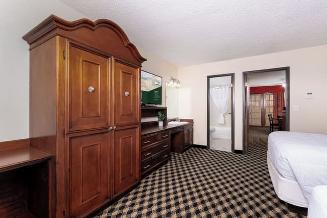 Suite, Multiple Beds, Non Smoking
