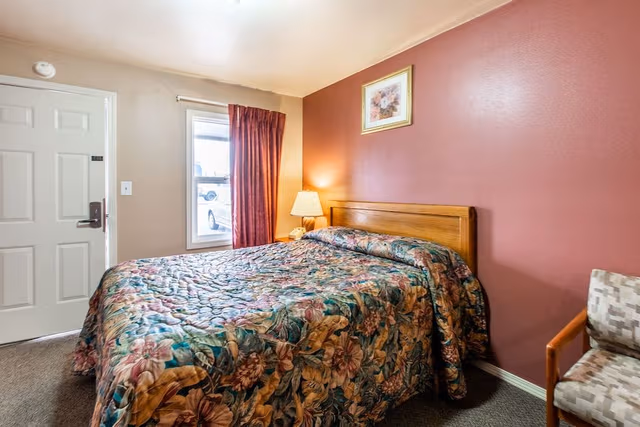 Single Room, 1 Queen Bed, Non Smoking