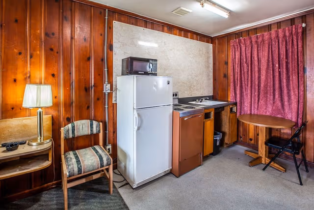 Single Room, 1 Double Bed, Smoking