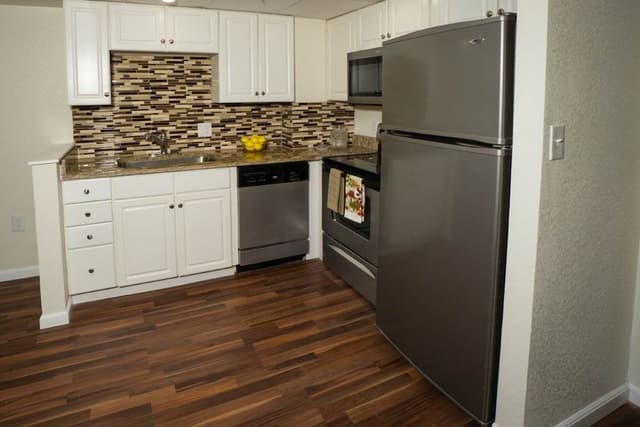 Classic Condo, 1 Bedroom, Pool View