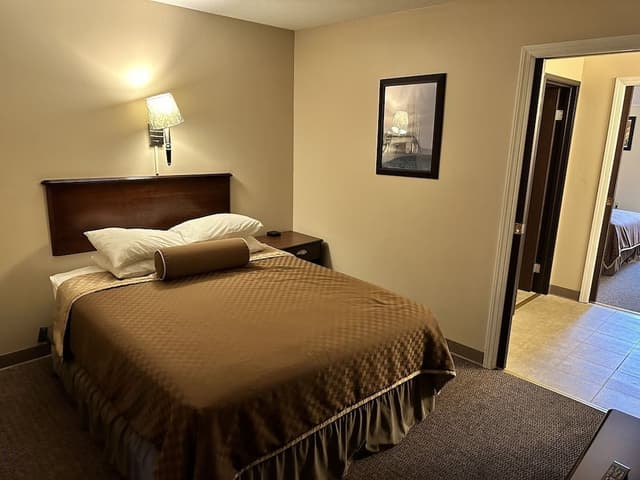 Spruce Suite Double Queen Bed, Balcony