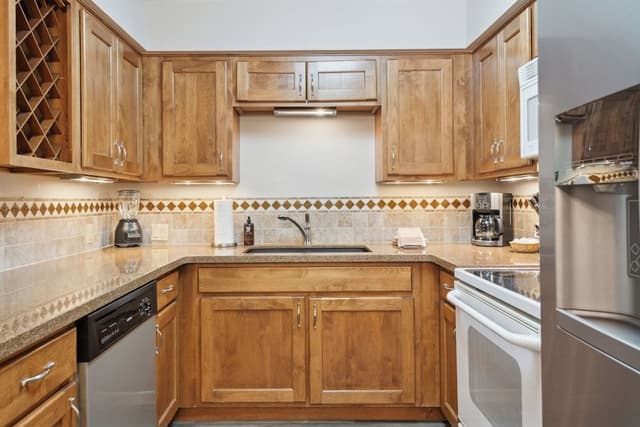 Standard Condo, 2 Bedrooms