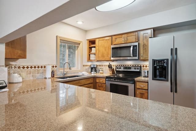 Standard Condo, 3 Bedrooms