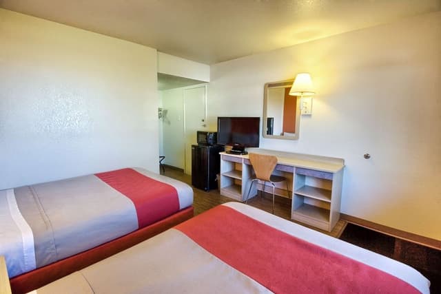 Deluxe Room, 2 Double Beds, Non Smoking, Refrigerator & Microwave