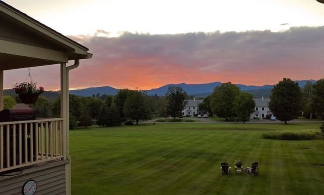 Junior Studio Suite, 1 King Bed with Sofa bed, Fireplace, Mountain View (Mt. Mansfield)