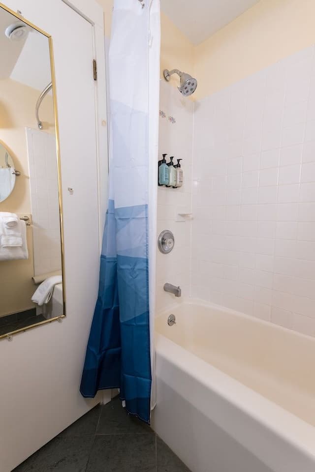 Family Quadruple Room, Multiple Beds (Dewey Mountain)