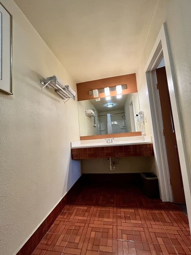 Deluxe Room, 1 King Bed, Non Smoking