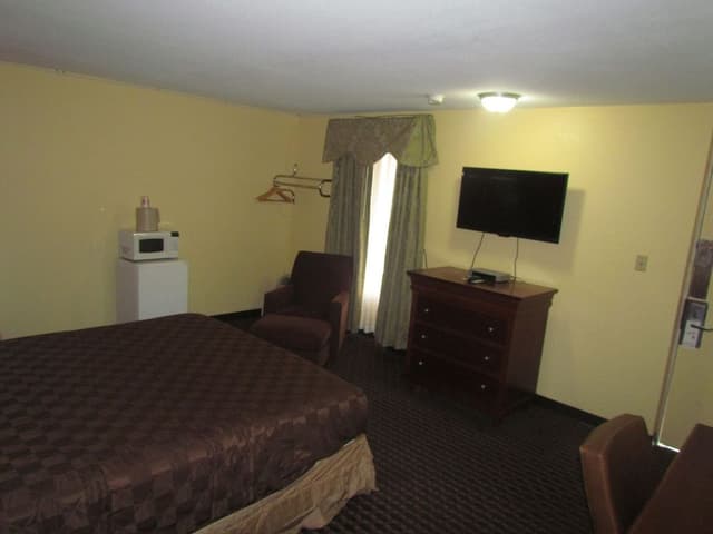 Standard Room, 1 King Bed, Non Smoking