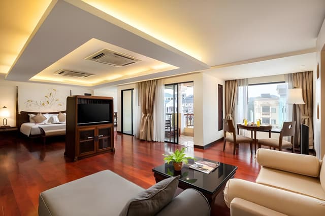 Junior Suite with Balcony