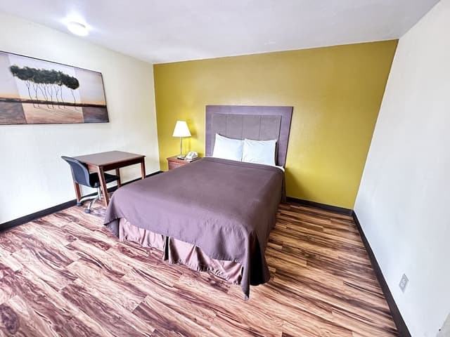 Standard Room, 1 Queen Bed, Non Smoking