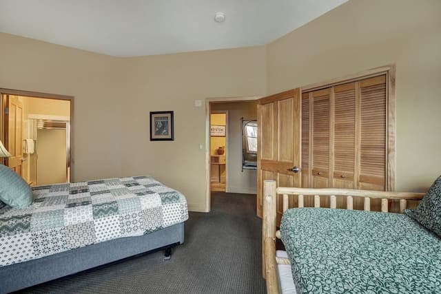 Room, 3 Bedrooms (Silver Mill Lodge 3 Bath)