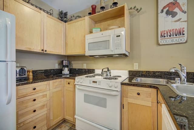 Condo, 2 Bedrooms (Silver Mill)