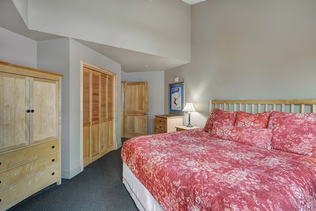 Room, 3 Bedrooms (Silver Mill Lodge 3 Bath)