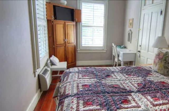 Standard Room, 1 Queen Bed
